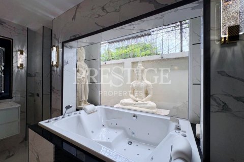 Haus in Pattaya, Thailand 6 Schlafzimmer № 233235 - Foto 29