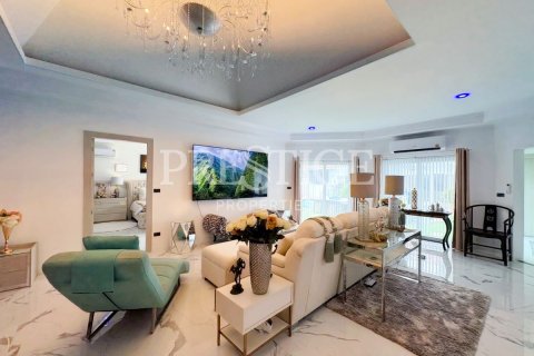 Haus in Pattaya, Thailand 6 Schlafzimmer № 233235 - Foto 4