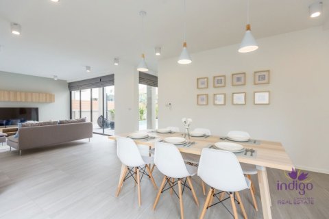 Villa in Chiang Mai, Thailand 4 bedrooms № 162618 - photo 5