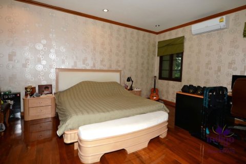 Villa in Chiang Mai, Thailand 6 bedrooms № 162621 - photo 10