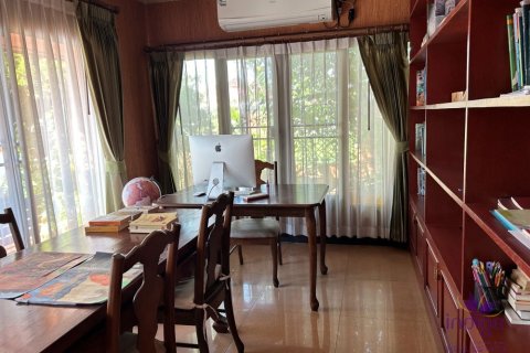 Villa in Chiang Mai, Thailand 6 bedrooms № 162621 - photo 5