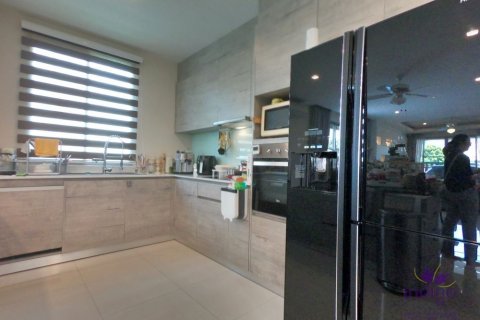 House in Chiang Mai, Thailand 3 bedrooms № 162616 - photo 6