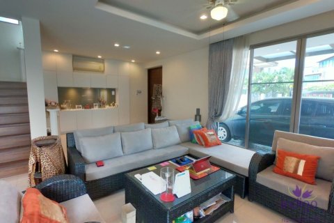 House in Chiang Mai, Thailand 3 bedrooms № 162616 - photo 3