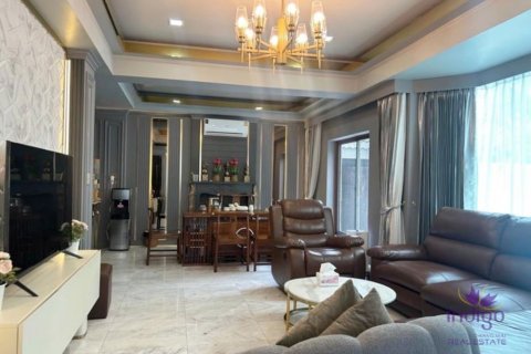 Villa in Chiang Mai, Thailand 4 bedrooms № 162620 - photo 3