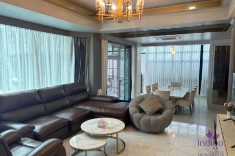 Villa in Chiang Mai, Thailand 4 bedrooms № 162620 - photo 4