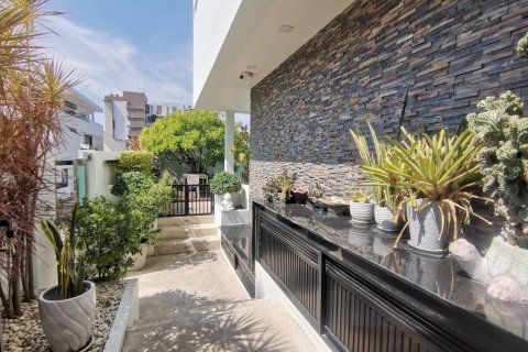 Вилла в Паттайе, Таиланд с 6 спальнями  № 151861 - фото 3