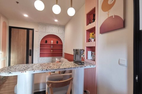 Студия в кондо в Клонг Тоэй, Бангкок, Таиланд № 151858 - фото 1