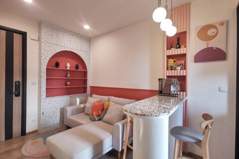 Студия в кондо в Клонг Тоэй, Бангкок, Таиланд № 151858 - фото 2