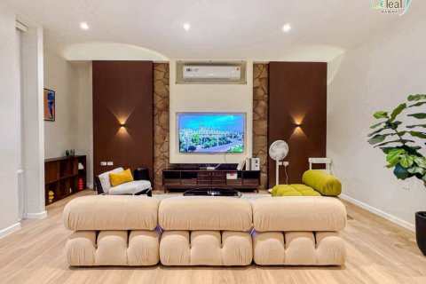 Villa in Pran Buri, Thailand 4 bedrooms № 163864 - photo 7