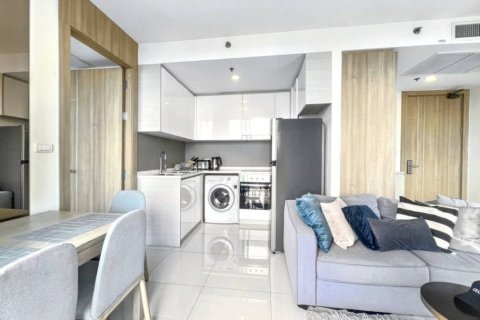 Condo in Pattaya, Thailand, 2 bedrooms  № 163861