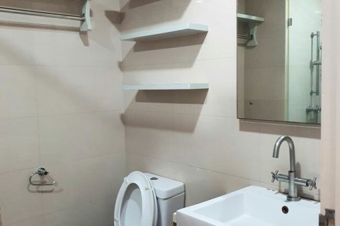 Студия в кондо в Кхлонг Сане, Бангкок, Таиланд № 150252 - фото 5