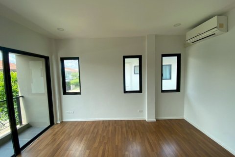 Maison à Lat Krabang, Bangkok, Thaïlande 4 chambres № 173235 - photo 21