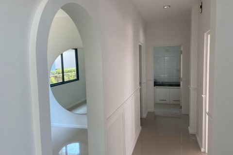 Maison à Lat Krabang, Bangkok, Thaïlande 4 chambres № 173235 - photo 8