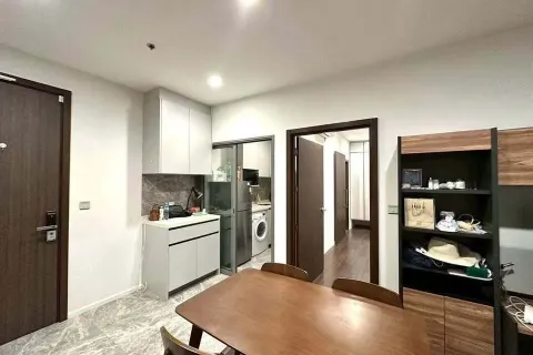 Condo à Phra Khanong, Bangkok, Thaïlande, 2 chambres  № 163221