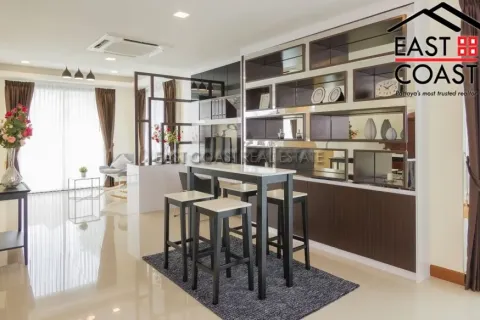 Casa de 4 dormitorios en Pattaya, Tailandia № 213345 - foto 4