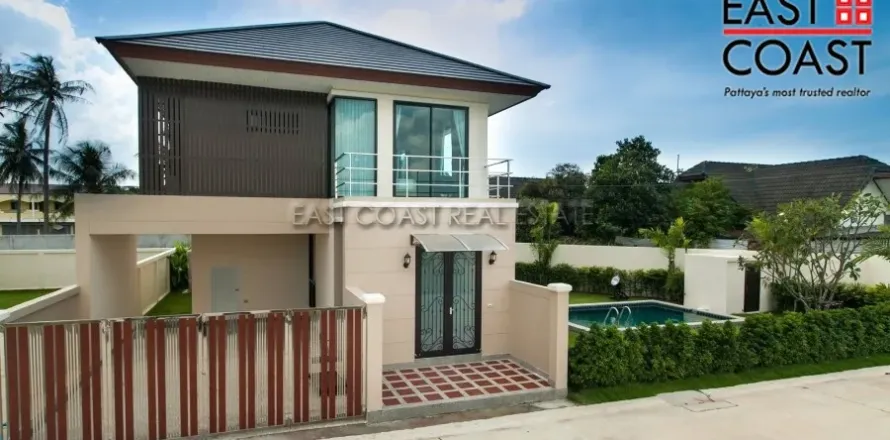 Casa de 4 dormitorios en Pattaya, Tailandia № 213345