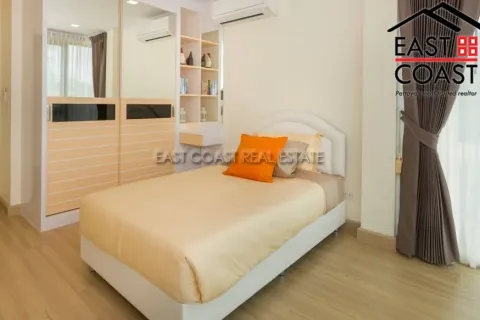 Casa de 4 dormitorios en Pattaya, Tailandia № 213345 - foto 11