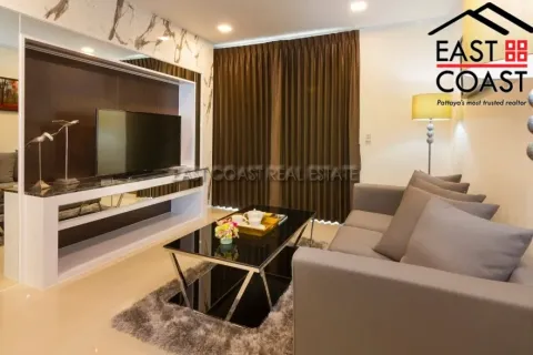 Casa de 4 dormitorios en Pattaya, Tailandia № 213345 - foto 6