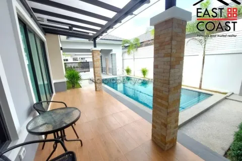 Casa de 3 dormitorios en Pattaya, Tailandia № 213340 - foto 12
