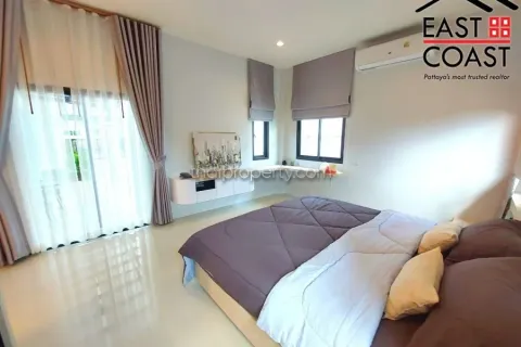 Casa de 3 dormitorios en Pattaya, Tailandia № 213340 - foto 11