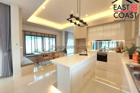 Casa de 3 dormitorios en Pattaya, Tailandia № 213340 - foto 5