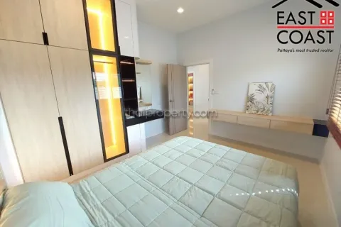 Casa de 3 dormitorios en Pattaya, Tailandia № 213340 - foto 16