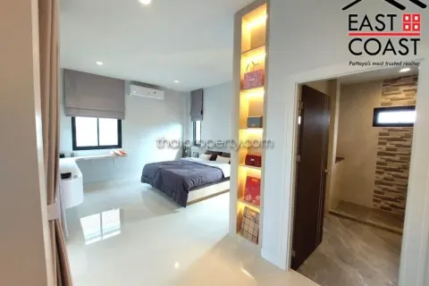 Casa de 3 dormitorios en Pattaya, Tailandia № 213340 - foto 10