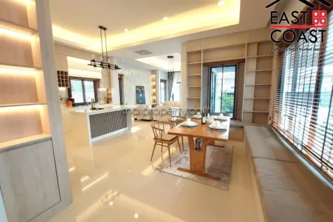 Casa de 3 dormitorios en Pattaya, Tailandia № 213340 - foto 7