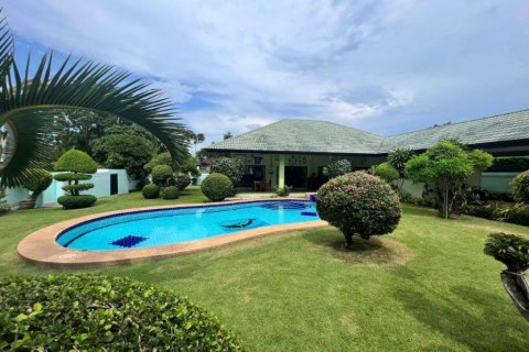 Вилла в Хуа Хине, Таиланд с 3 спальнями  № 114419 - фото 1