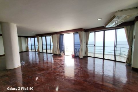 Condo in Rayong, Thailand, 3 bedrooms  № 152697 - photo 2