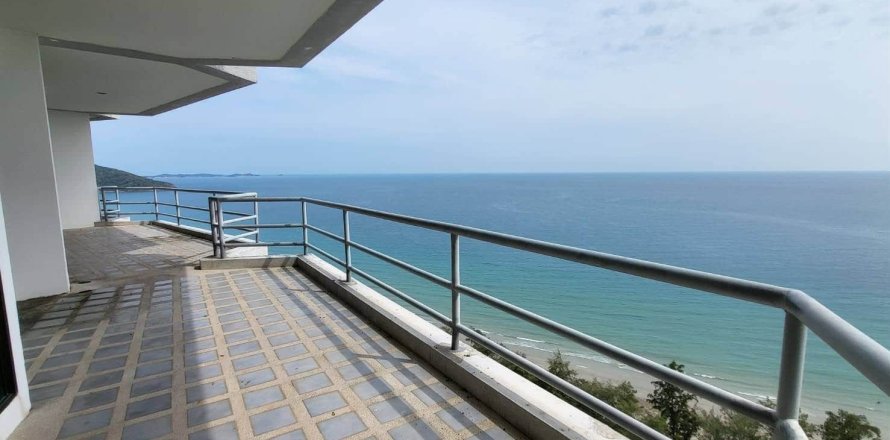 Condo in Rayong, Thailand, 3 bedrooms  № 152697