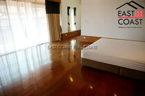 Haus in Pattaya, Thailand 5 Schlafzimmer № 213802 - Foto 13