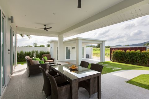 Villa in Hua Hin, Thailand 3 Schlafzimmer № 221797 - Foto 8