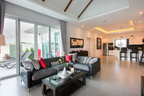 Villa in Hua Hin, Thailand 3 Schlafzimmer № 221797 - Foto 11
