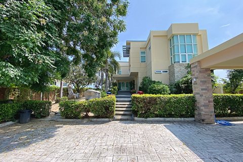 Villa in Cha-am, Thailand 4 Schlafzimmer № 221799 - Foto 14