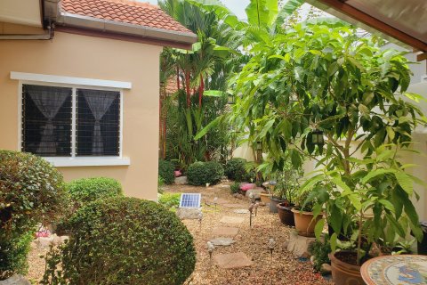 House in Phuket, Thailand 3 bedrooms № 135599 - photo 12