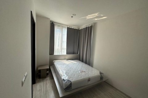 Кондоминиум с 2 спальнями в Дин Даенге, Бангкок, Таиланд № 135598 - фото 10