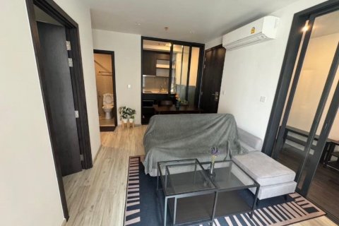 Кондоминиум с 2 спальнями в Дин Даенге, Бангкок, Таиланд № 135598 - фото 1