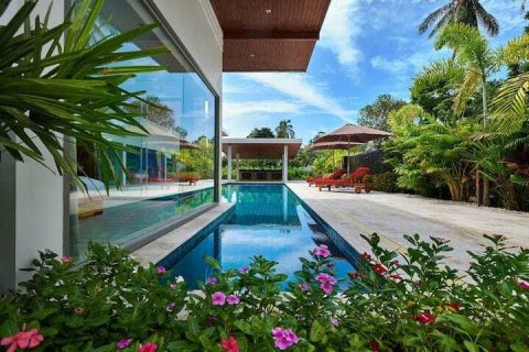 House in Ko Samui, Thailand 4 bedrooms № 138854 - photo 1