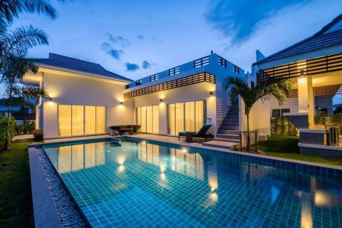 Villa in Hua Hin, Thailand 3 bedrooms № 168561 - photo 6