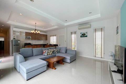 Villa in Hua Hin, Thailand 3 bedrooms № 168561 - photo 13