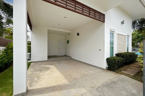 Villa in Hua Hin, Thailand 3 bedrooms № 168561 - photo 12