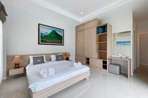 Villa in Hua Hin, Thailand 3 bedrooms № 168561 - photo 22