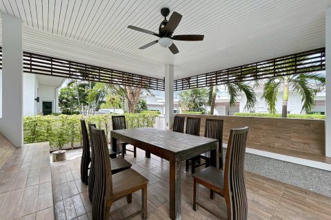 Villa in Hua Hin, Thailand 3 bedrooms № 168561 - photo 10