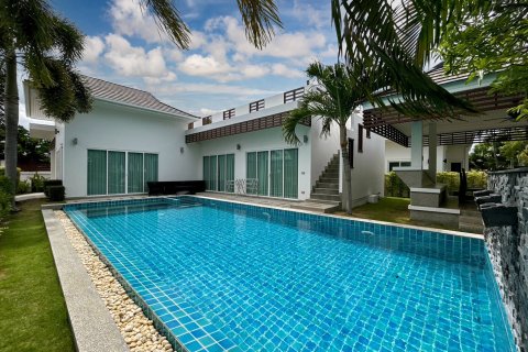 Villa in Hua Hin, Thailand 3 bedrooms № 168561