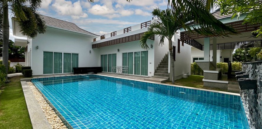 Villa in Hua Hin, Thailand 3 bedrooms № 168561