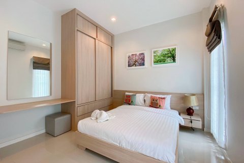 Villa in Hua Hin, Thailand 3 bedrooms № 168561 - photo 28