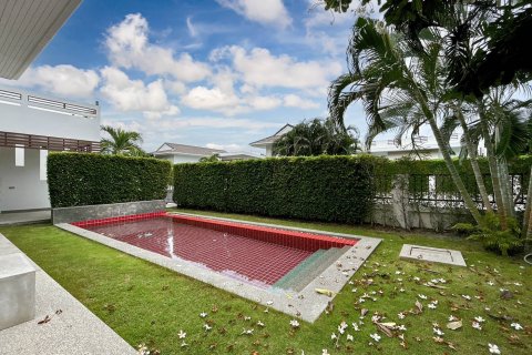 Villa in Hua Hin, Thailand 3 bedrooms № 168562 - photo 5