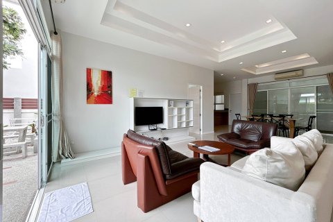 Villa in Hua Hin, Thailand 3 bedrooms № 168562 - photo 12