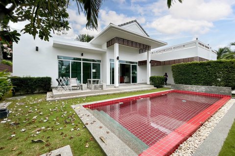 Villa in Hua Hin, Thailand 3 bedrooms № 168562